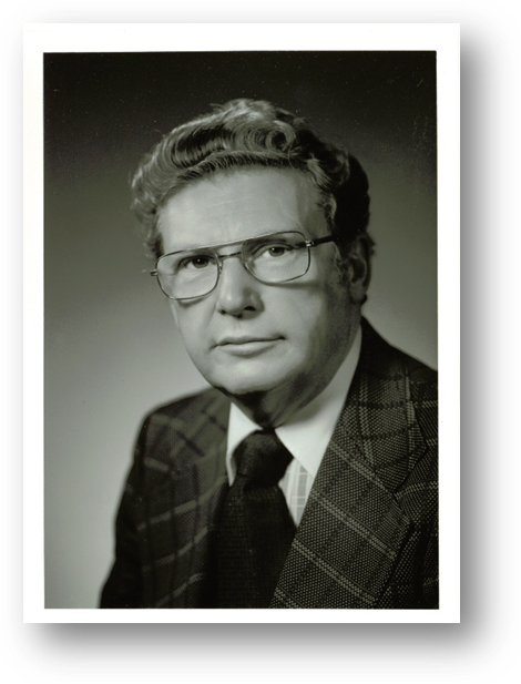 Dr. Everett E. Wilson
